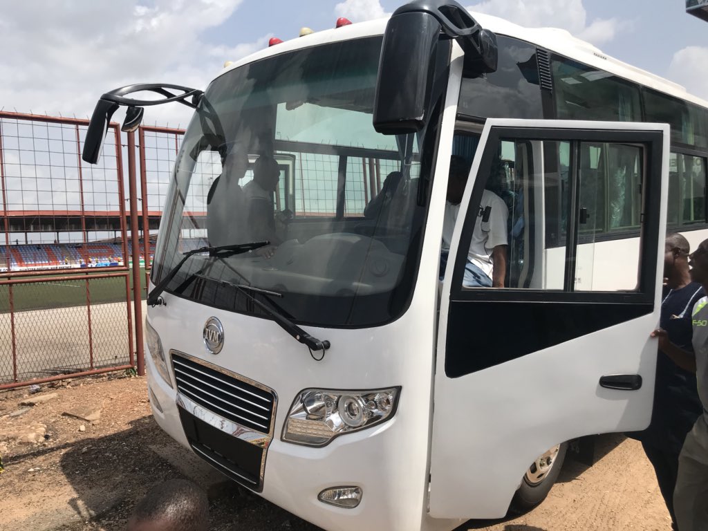 Sunshine Stars FC has been handed a brand new Innoson 33 seater bus (IVM 600) by Ondo State Goverment to improve the team’s match journey comfort. #NPFL19