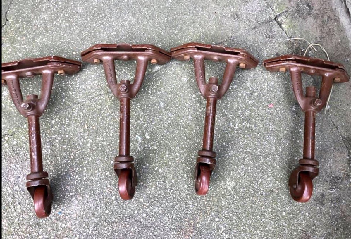Gee_Lyo61's tweet photo. Look at these bad boys I collected today - industrial iron and Bakerlite trolley wheels, I very love them. I have some gorgeous antique drawers and boxes that these castors will look incredible on, how exciting ππ
#industrialtrolleywheels #bakerlite #shabbyenglishrose #Cumbria https://t.co/PT9JqZxSBd
