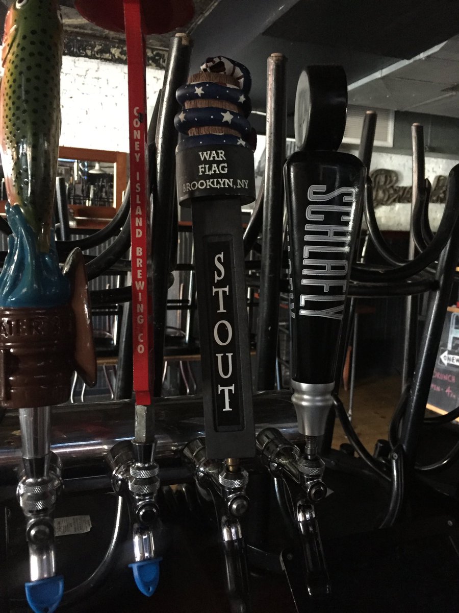 TheDouglassBK's tweet photo. We are proud to have Warflag back on draft again! Stop in and enjoy a pint or two with us! @WarFlagNyc #Warflag #GrandmasterIPA #WarflagNYC #BrooklynCraft #BrooklynPub #TheDouglass #gowanus #ParkSlope #boerumhill #CraftBeer #BrooklynCraftBeer #NYCCraftBeer https://t.co/yrRtiIAjEw