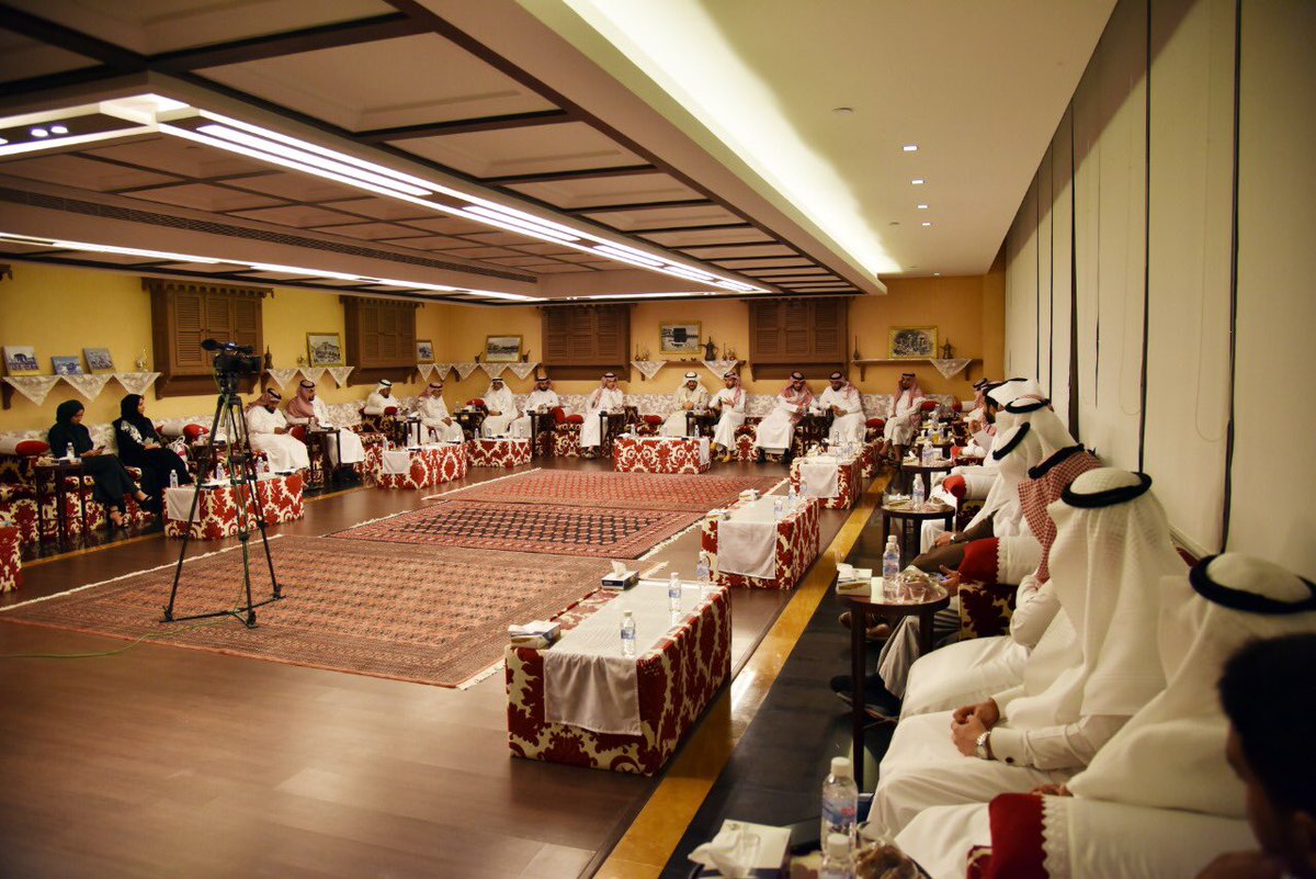 MakkahChamber's tweet photo. انطلق بـ #غرفة_مكة المكرمة لقاء مركاز رواد الأعمال مع عضو مجلس الشورى السابق مؤسس شركة مكيون د. مجدي حريري بحضور عدد من منسوبي الغرفة، ورواد ورائدات الأعمال. https://t.co/8O2CgFioNi
