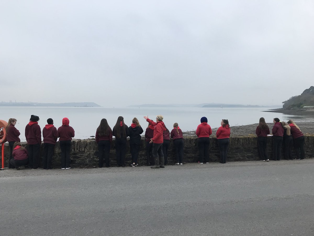 StAlsCarrig's tweet photo. TY students earlier today in beautiful Cuskinny Bay #Geographers #GeographicalInvestigation https://t.co/bgi0ClhvIy