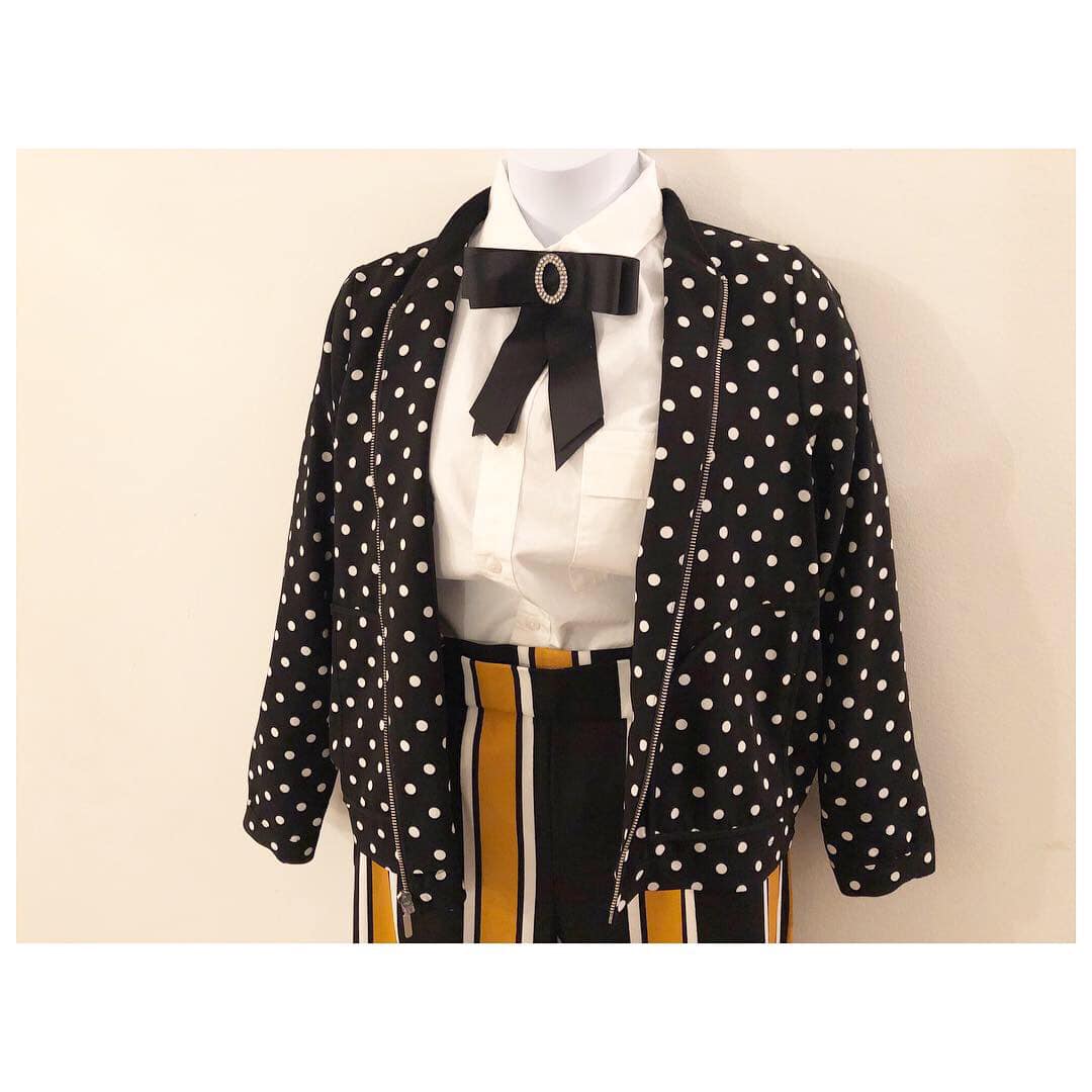 AdrianeMWebb's tweet photo. Bow: A.Michelle Designs
Follow on Facebook: https://t.co/frj7TjbLyH
#style #fashion #dope #officewear #outfit #ootd #bowbrooch #etsyshop #manicmonday https://t.co/ltleqIggdg