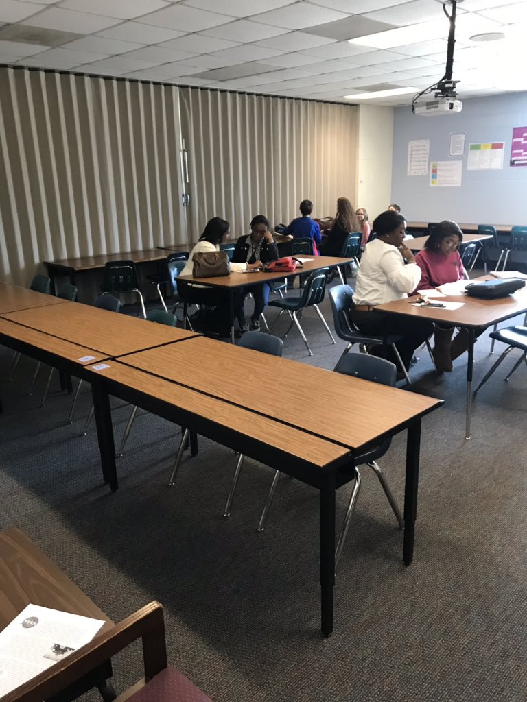 MrYaman8's tweet photo. Student Led Conference at BMS #BMSMakeItHappen https://t.co/0KSh96lA7u