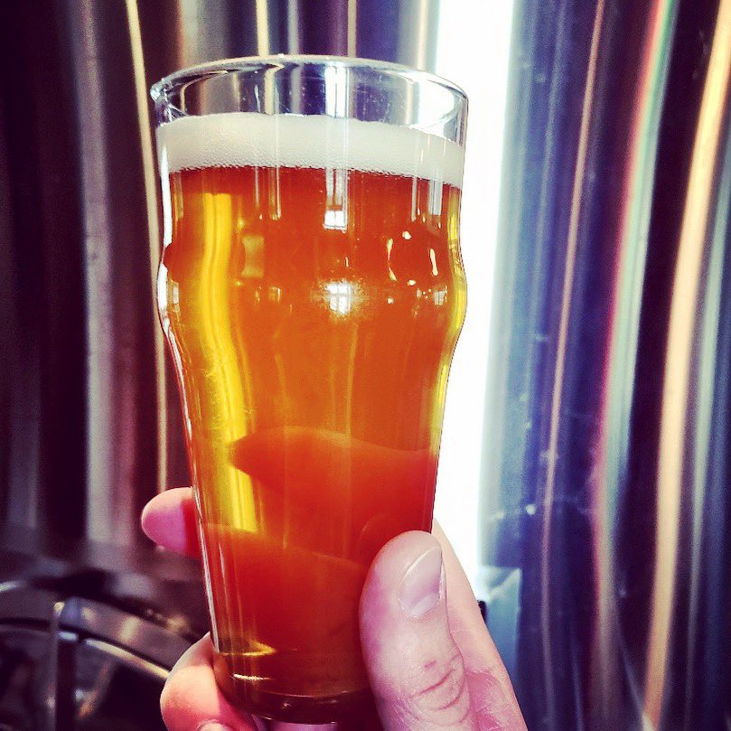 FlossmoorBrewCo's tweet image. #TappingDay: Introducing “The 5:09” Rush Hour Radler! Featuring a mix of our Zephyr Golden Lager and grapefruit soda, this is our take on the classic Radler style beer. And at 3.5% ABV, it’s an easy drinking beer for the warm months to come!