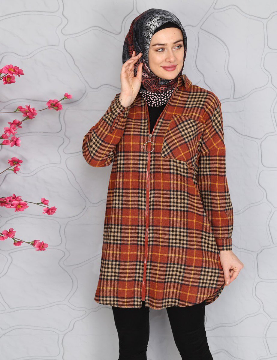 Ekoseli Fermuarlı Gömlek – Kiremit Fiyat 118,90 (KDV Dahil) Satın Al

Bir zamanların oduncu gömleğinden şık bayan giyim tarzına geçişin en güzel örnekleri arasında ekoseli fermuarlı gömlek modelleri yer alıyor. #kadingiyim #bayangiyim #tesettür #gömlek