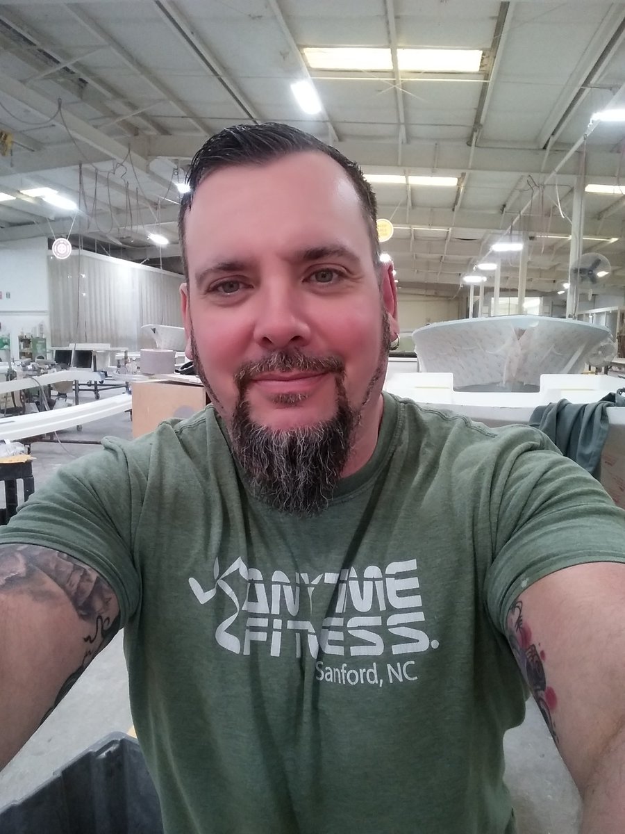 JamesJrock36's tweet photo. Monday workflow , running my own department #imdaboss https://t.co/9qTvUfjzco