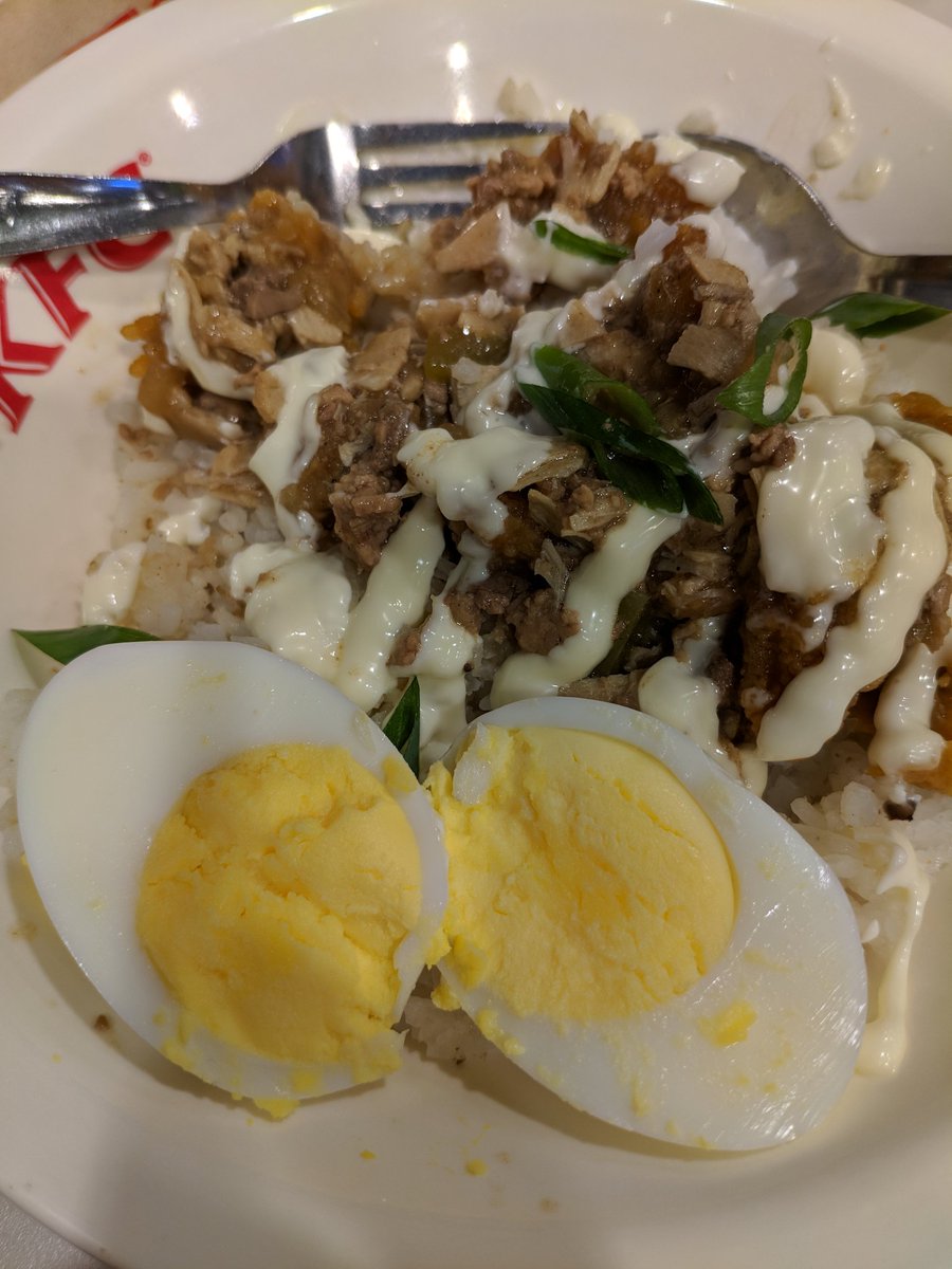 juznmatter's tweet photo. i love you kfc. #tipsynights https://t.co/v7LoBsYPby