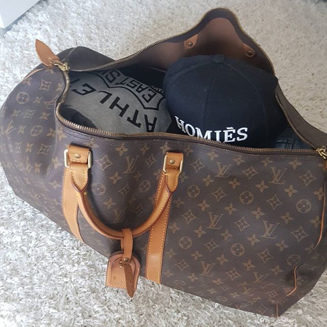 AitorAvatar's tweet image. Marbella, alla voy!!! 🌴🏖🌞 #marbella #keepall #forex #trading #trader #puertobanus #sunny #costadelsol #gucci #michaelkors #homies #cabrio #calvinklein #louisvuitton #fashion #influencer #bmw #marbs #homiesmarbella #luxury #lifestyle #lujo #travelling #travel #beach #holidays…