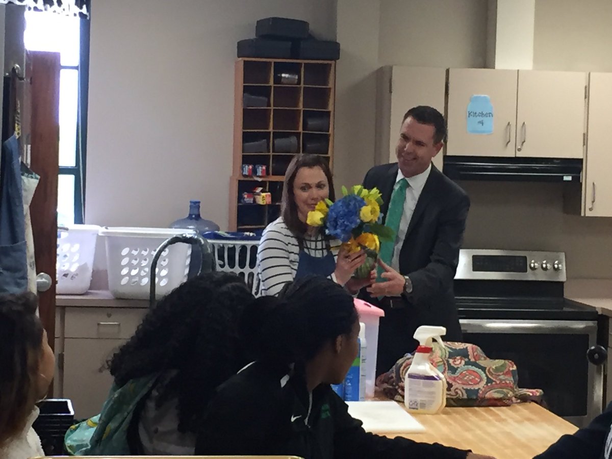 BrenhamHS's tweet photo. Congratulations to this year’s BHS Teacher of the Year (Mrs. Cmajdalka) @BrenhamHS @BrenhamISD #BHSWhereEveryoneMatters https://t.co/Gl6TTL8KYC