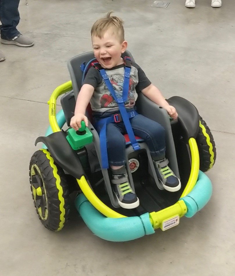BoydHuppert's tweet image. The wheelchair 2-year-old Cillian Jackson needed costs more than $20,000.  His parents couldn&apos;t afford it.  Insurance wouldn&apos;t pay for it.  So, the robotics team at Farmington High School built him one:  kare11.tv/2FM2BcU #land10kstories