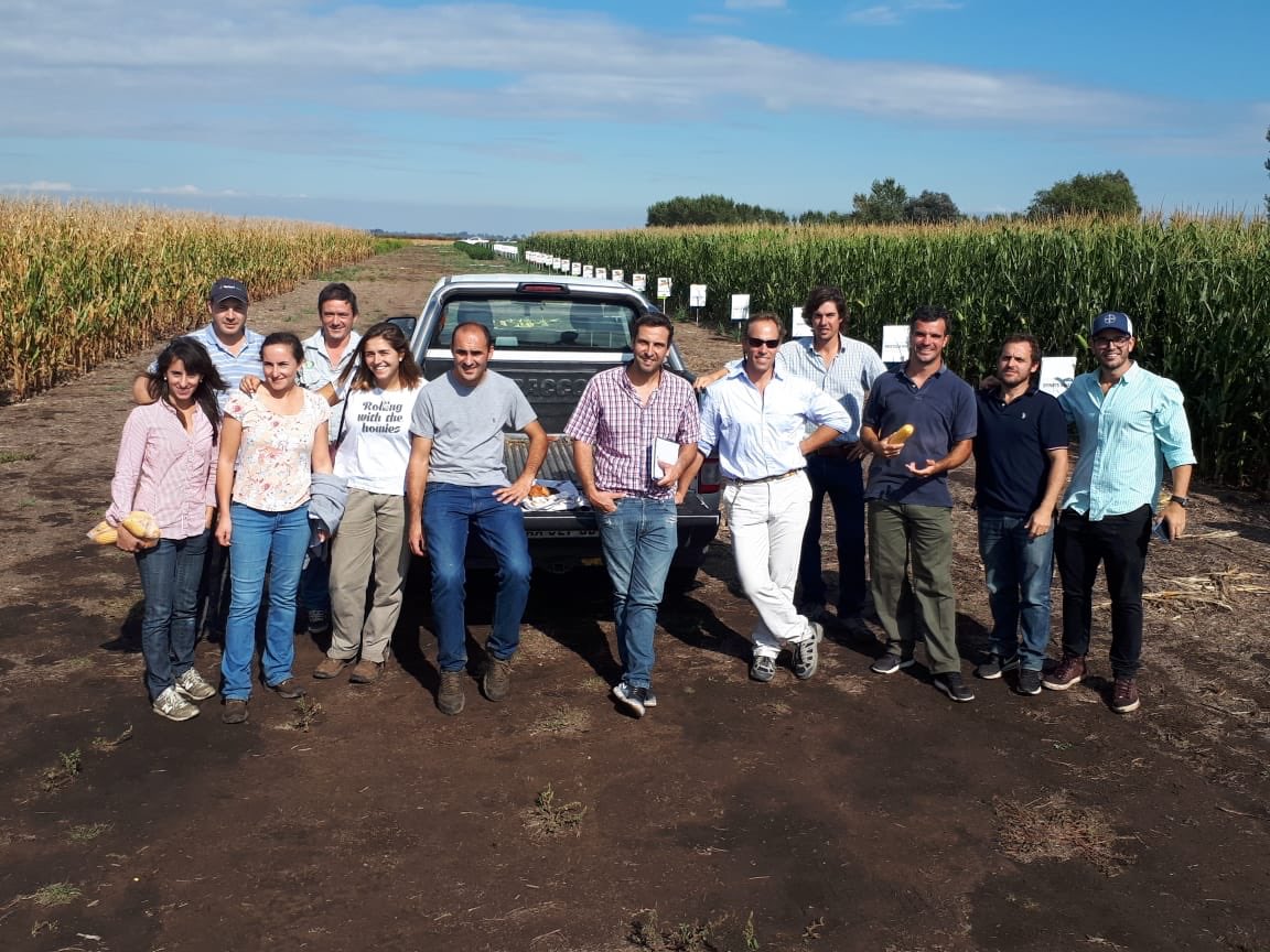 Fullagrosrl's tweet photo. Recorrida en el Learning Center de La Lomita junto a @sosagro1 👏🏻

#dekalb #prescripciones #intacta #rendimiento #maiz #soja #sosagro #fullagro https://t.co/voawd5hV9m