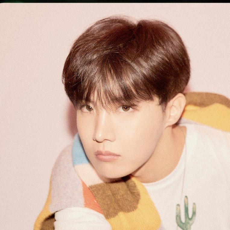 shhhimm's tweet photo. ฮิม.                          เจโห่บ
#ARMYSelcaDay https://t.co/KARDPjj7dH