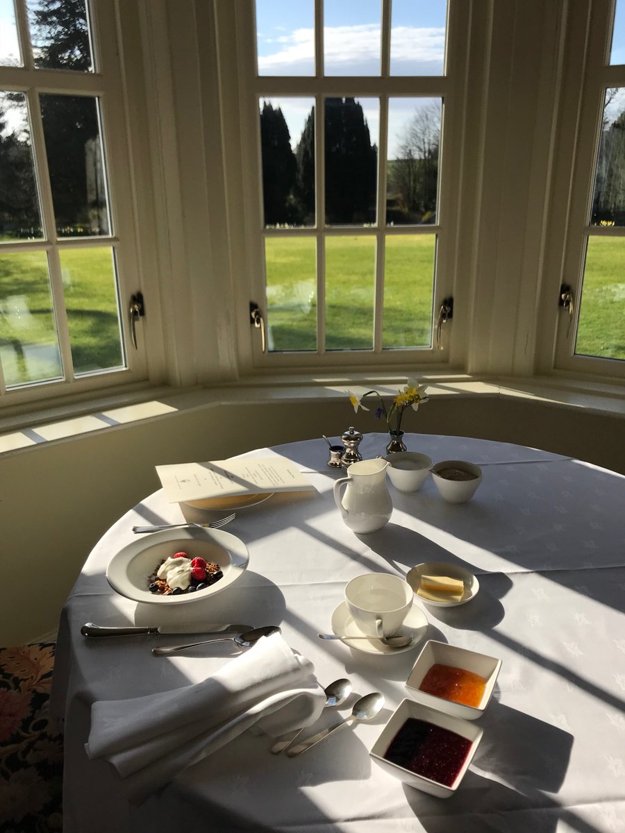 Cavenshouse's tweet photo. The gorgeous morning light was pouring through the bay windows onto the breakfast tables this weekend. 

We are definitely appreciating a few hours of extra daylight! 

https://t.co/CqVk0S4aKU https://t.co/RXUYERKQtb