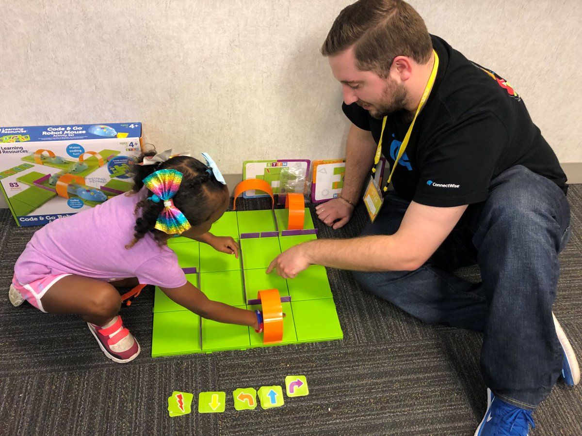 ConnectWise's tweet photo. Over the weekend we volunteered at #KforceSTEM Fair for kids grades K-8. We had such a great time inspiring children (and adults)! Thank you for hosting such a great event, @Kforce. https://t.co/YUGDLZmXqy
