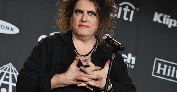 vertig0nix's tweet photo. "yes,i'm a transwoman !"
#RobertSmith aka #RobertaSmith https://t.co/Q18C1SPDUe