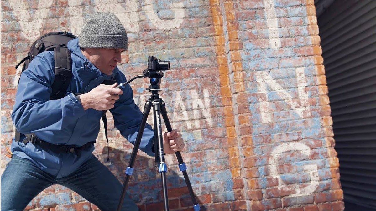 Benro TSL-08AS2P Slim Video Tripod Kit

Benro'nun ultra hafif Slim Video Tripod Seti.
2.5 kg taşıma kapasitesi ile, DSLR ve Aynasız kameraların video çekimleri için mükemmel bir destektir.
4 kademeli bacaklar 145 cm'e kadar yükselebilir.
kamerithalat.com/Benro-TSL-08AS…