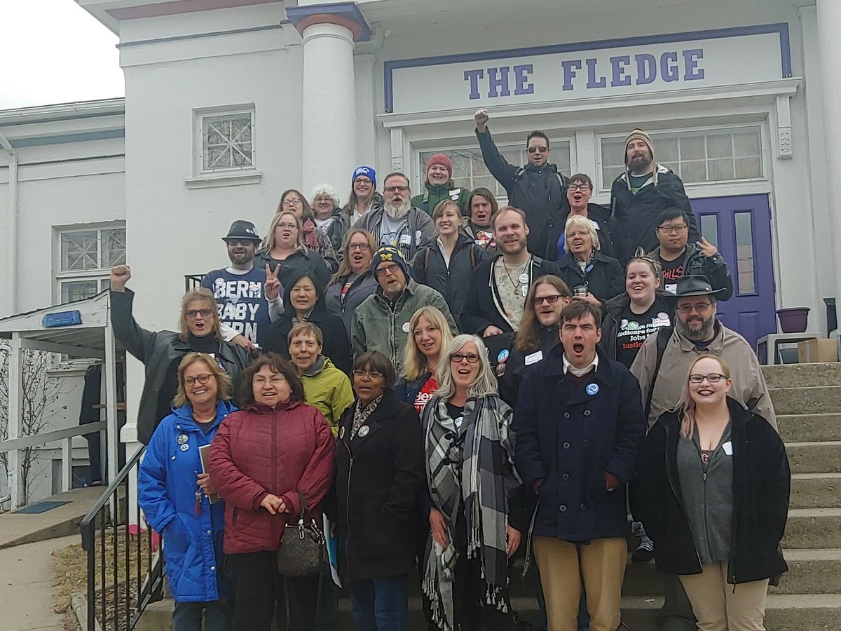 ACforBernie's tweet photo. @ninaturner Volunteers for Michigan for Bernie were definitely feeling the Bern yesterday at the first statewide training✊ #NotMeUs #Bernie2020 #MichiganforBernie https://t.co/LismOuLusH