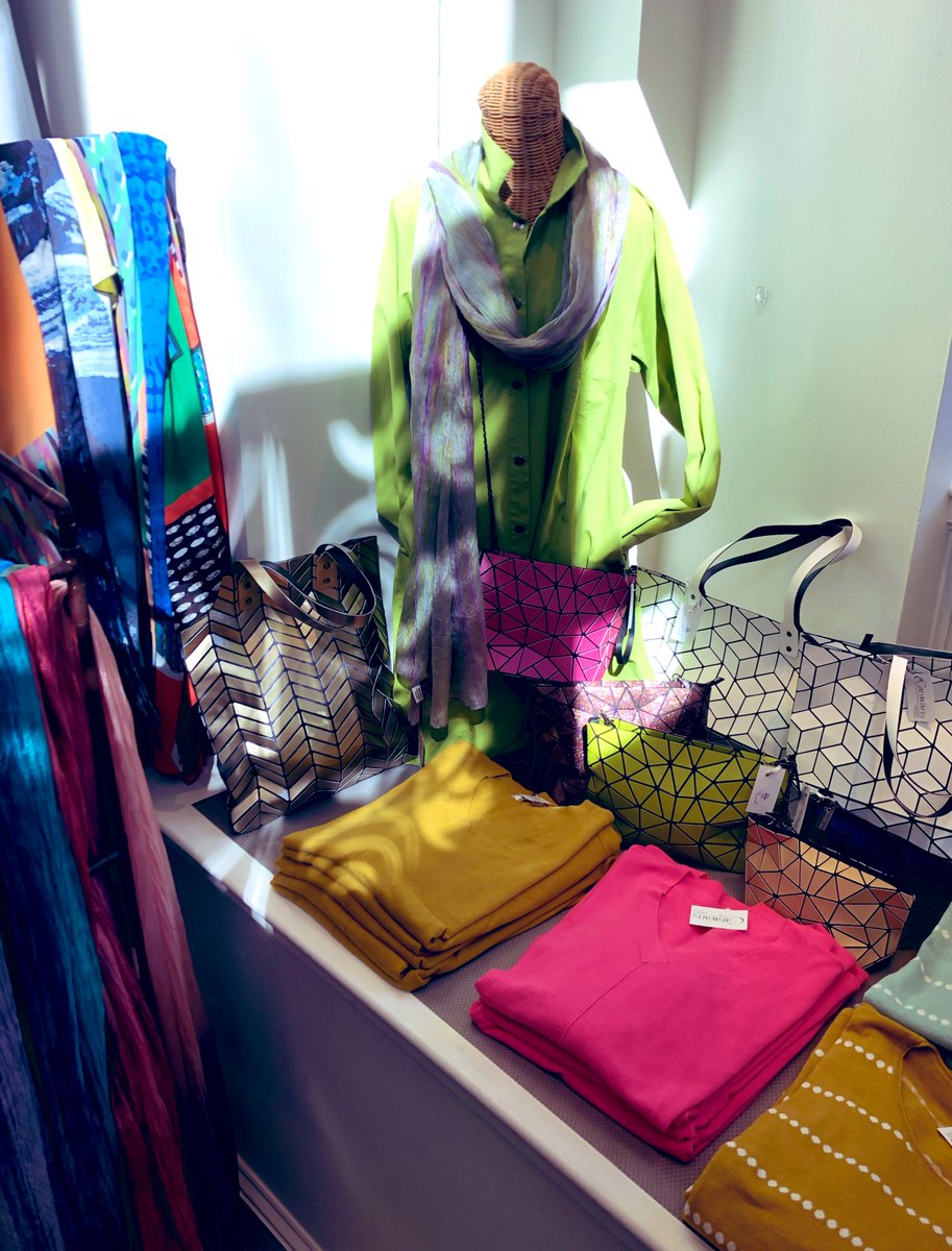 CARAVANSNC's tweet photo. No fooling here!! We have an incredible collection for spring! Happy April! #ss19 #fashion #style #springclothing #scarves #bags #wearableart #uniqueboutique #asheville #morninglight #shoplocal @CARAVANSNC @GroveArcade https://t.co/9c9TRNYzMK