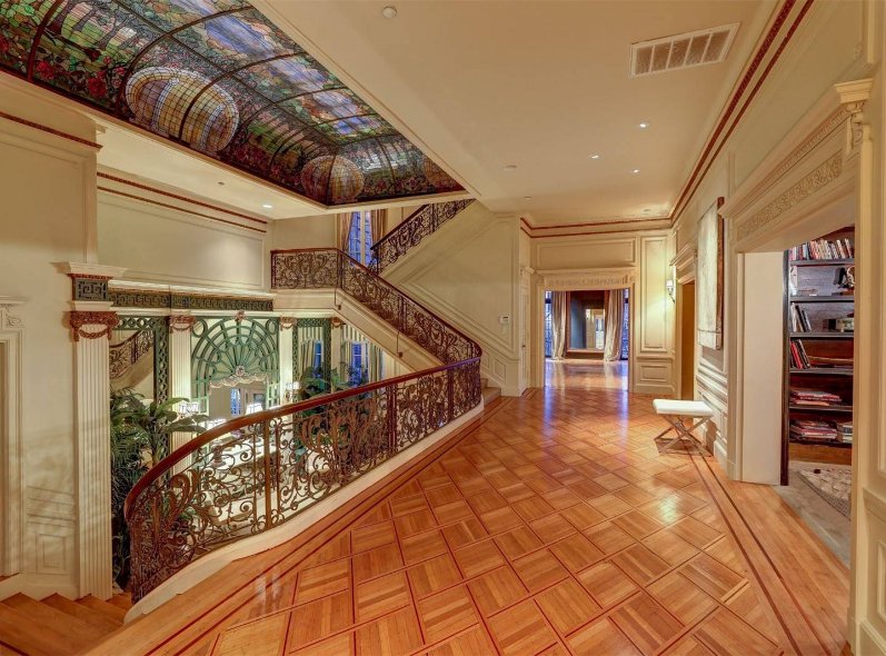 DreamHomesMag's tweet photo. MAGESTIC ITALIANATE MANSION 

Originally built in 1905. Surrounded by panoramic, iconic views. 16,000 SF completely renovated.   Offered at $27,500,000

Presented by: @SF_FineHomes
San Francisco, CA

VIEW: https://t.co/XaMypIRSiC

 #luxuryproperties #luxuryliving  #dreamhomesmag https://t.co/NGM8Tz4zHt