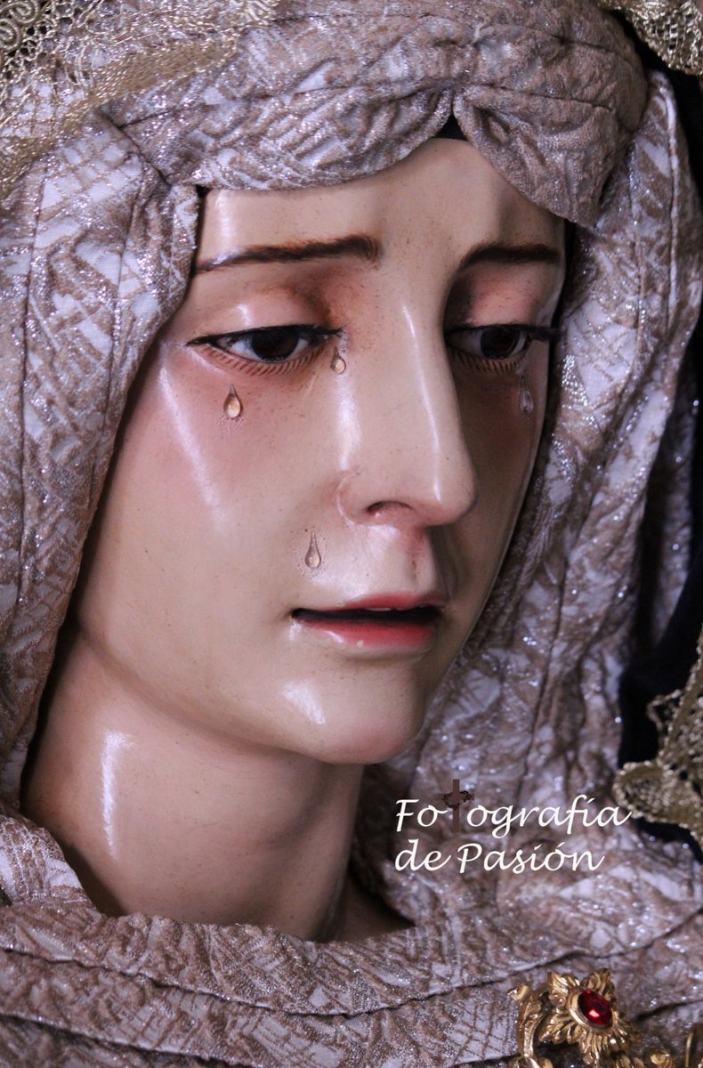fotografiadepa1's tweet photo. María Santísima de la Soledad en el besamanos en su honor que tuvo lugar el 31-3-2019
Hermandad de la Soledad, Ronda.
Reportaje completo en instagram. 
#ssronda
#soledadronda
@HSoledadRonda
https://t.co/3meloFgBss https://t.co/x93hISXQdh
