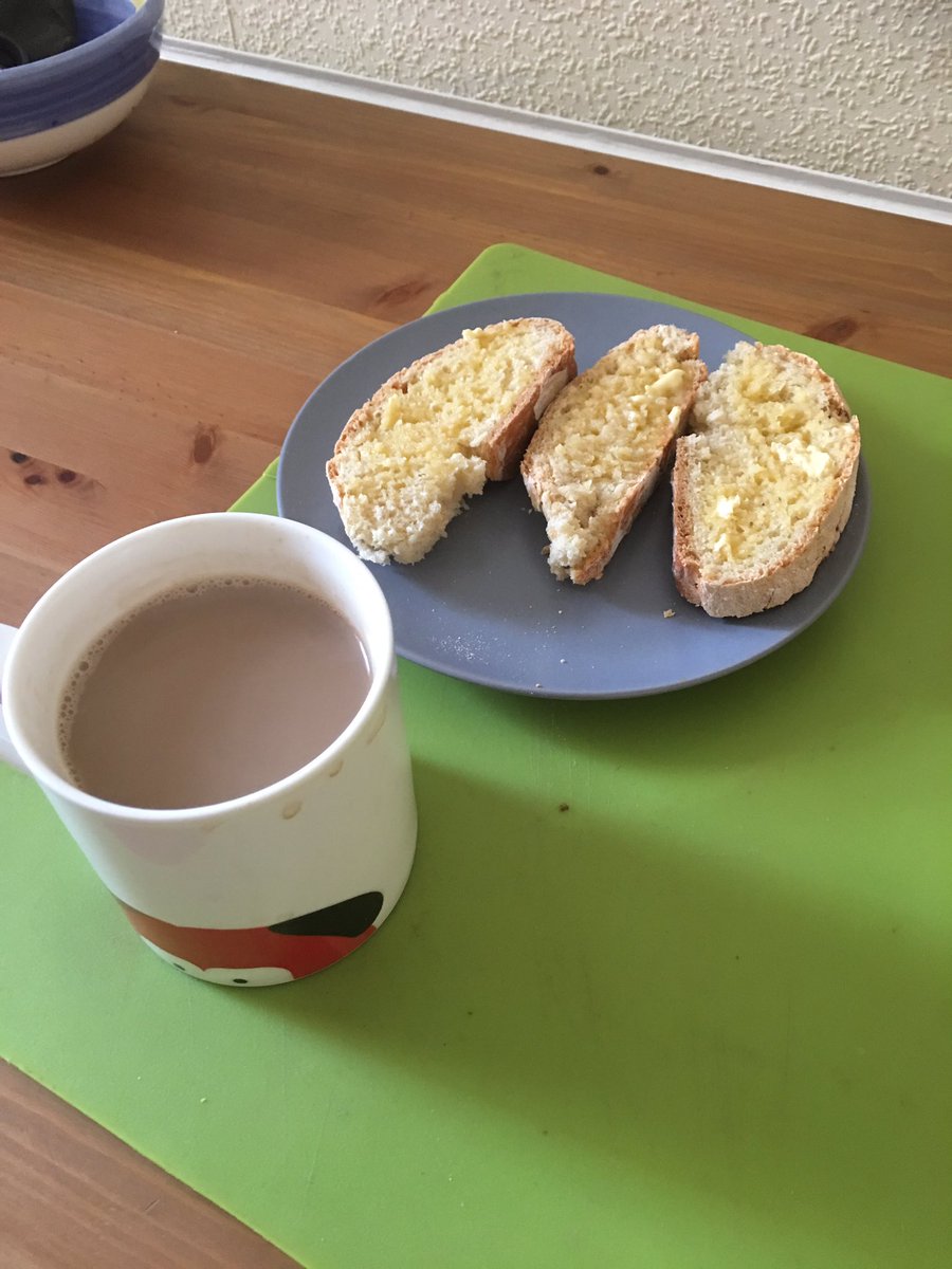 I’ve been at it again and I don’t think I’ll be buying bread any time soon. All I spent this time was gas as I still have all ingredients from last week.

and it’s soo good...

#homemadebread #breadlovers #breadandbutter #sourdough #thriftwithvitor