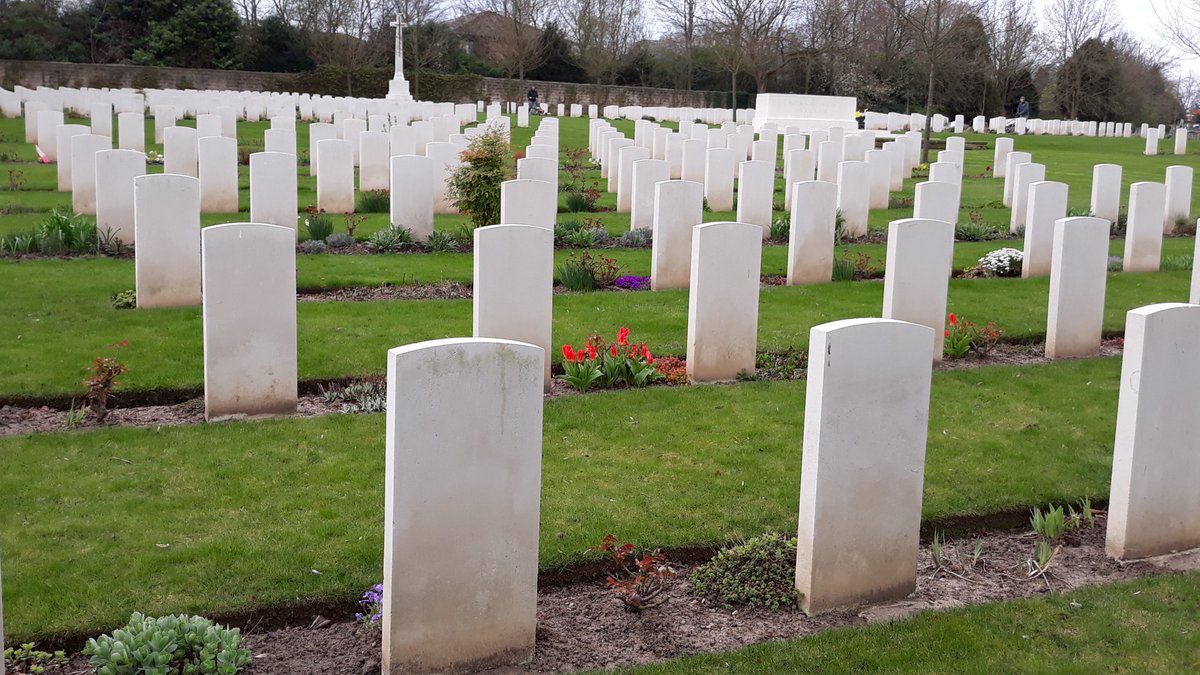 ElizbethjmSmith's tweet image. Visited #Stonefall today to do some prep for the guided tours I will be running there in the summer. @CWGC team was hard at work and  the plot was looking beautiful!