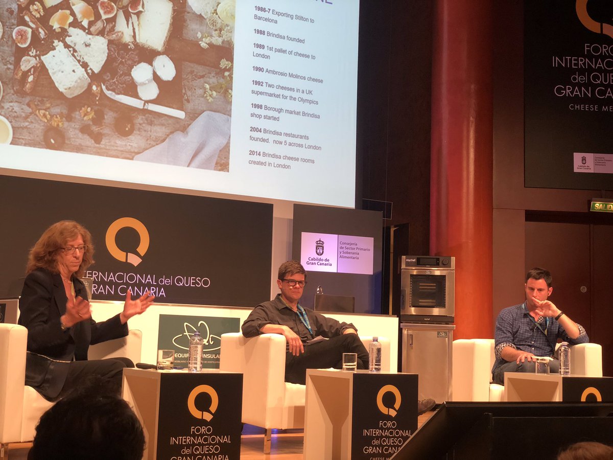 gastro_barna's tweet photo. Interesante ponencia con Rubén Vallbuena de @cantagrullas, #MonikaLinkton y #AdamMoskowitz: ¿Sabemos vender queso? #ForoInternacionalDelQueso https://t.co/a9gGvKFvZN