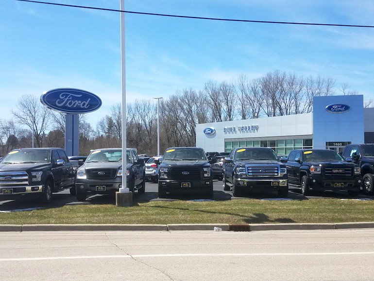 LandmarkCRE's tweet photo. Level L shaped 6 acre lot with 2,327 square foot food service building for sale! Approximately 1 acre wetlands in rear of lot. Situated along busy Route 47 in retail, commercial, food service corridor.

Take a look: https://t.co/Yx5k1AiiDz

#landmarkpartners #chicagorealestate https://t.co/wrC73Hgk4a