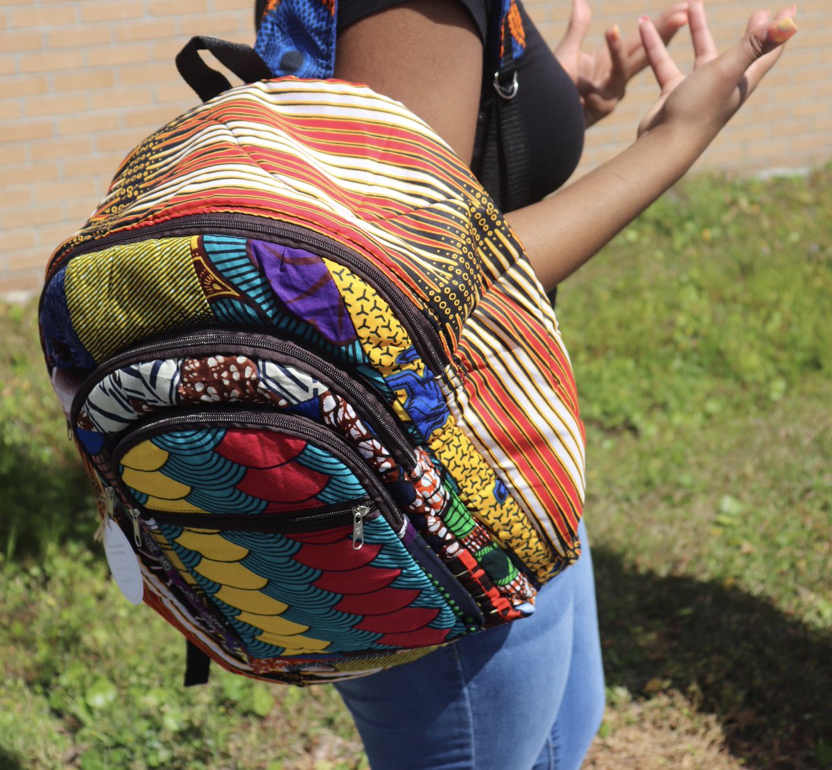 GullahGrand's tweet photo. 🎒Secure YOUR bag!🎒Check out our Ankara Patchwork &amp; Dashiki print backpacks imported from Ghana🇬🇭! Visit us @ https://t.co/7k3ZAuA4pG https://t.co/1c5qv6OGJE