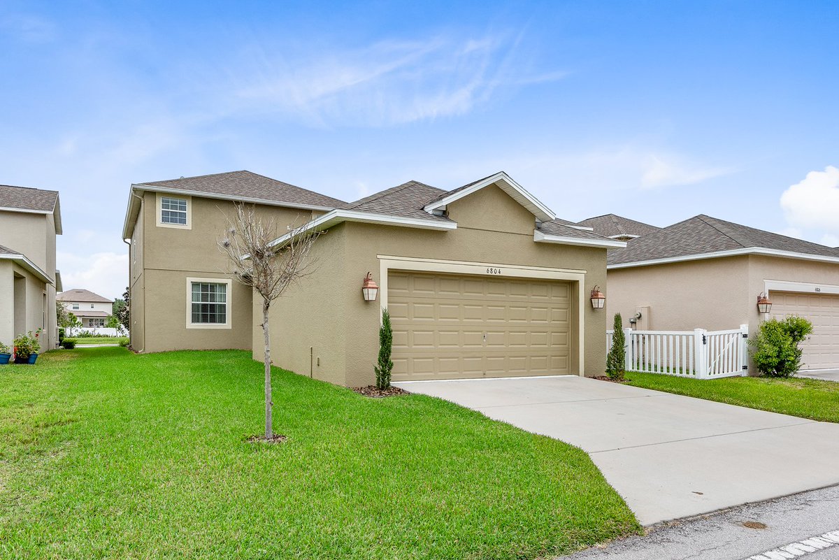 WemertGroup's tweet photo. 🏠 Just Listed – 3BD/2.5BA MOVE-IN READY HOME in Harmony, FL 34773!
More info at https://t.co/UdtuHMTELl
 
🌟 Highlights: New Paint • New Pavers • Community Lake Access • Abundant Amenities • Golf Preserve • A-Rated Schools • and more!
#JustListed #UpdatedHome #Harmony https://t.co/sp5dm0f1it