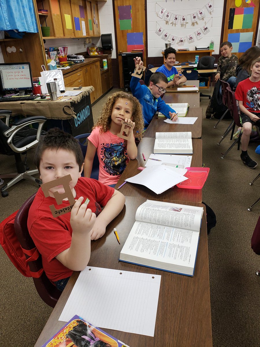 SayreUpperElem's tweet photo. My kids got brown "E"s for April fools with an E vocabulary word on it that they had to look up. Of course they got real brownies after! 🤣 https://t.co/TanUl7C4Cz