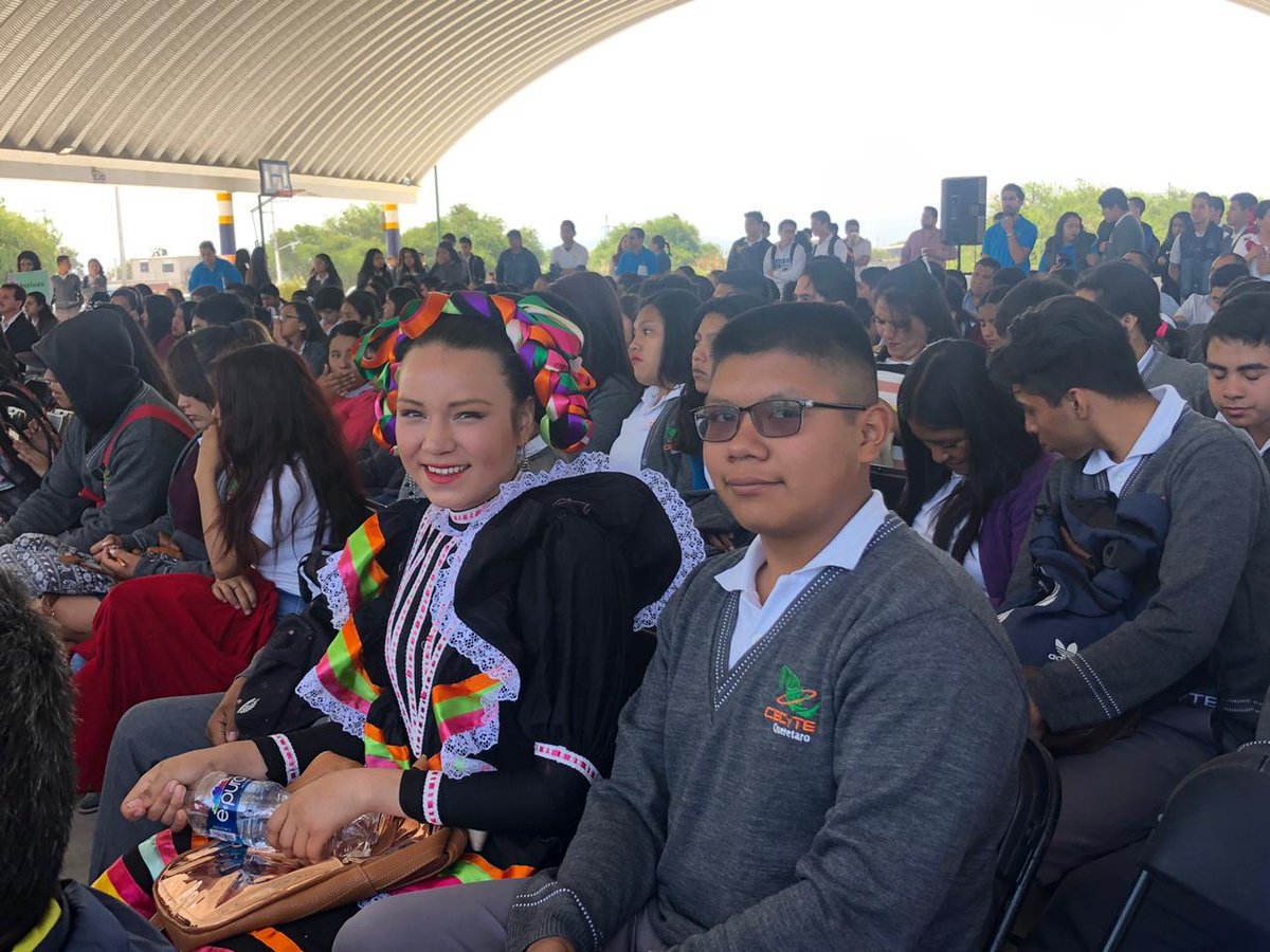Con gran gusto presencie la demostración de talento que hicieron nuestros jóvenes de los 12 planteles durante el XXI Festival de Arte y Cultura de <a href="/CECYTEQueretaro/">CECyTE Querétaro</a> , sin duda tendremos grandes representantes para las nacionales de este año. Todos ellos son un #OrgulloCECyTEQ