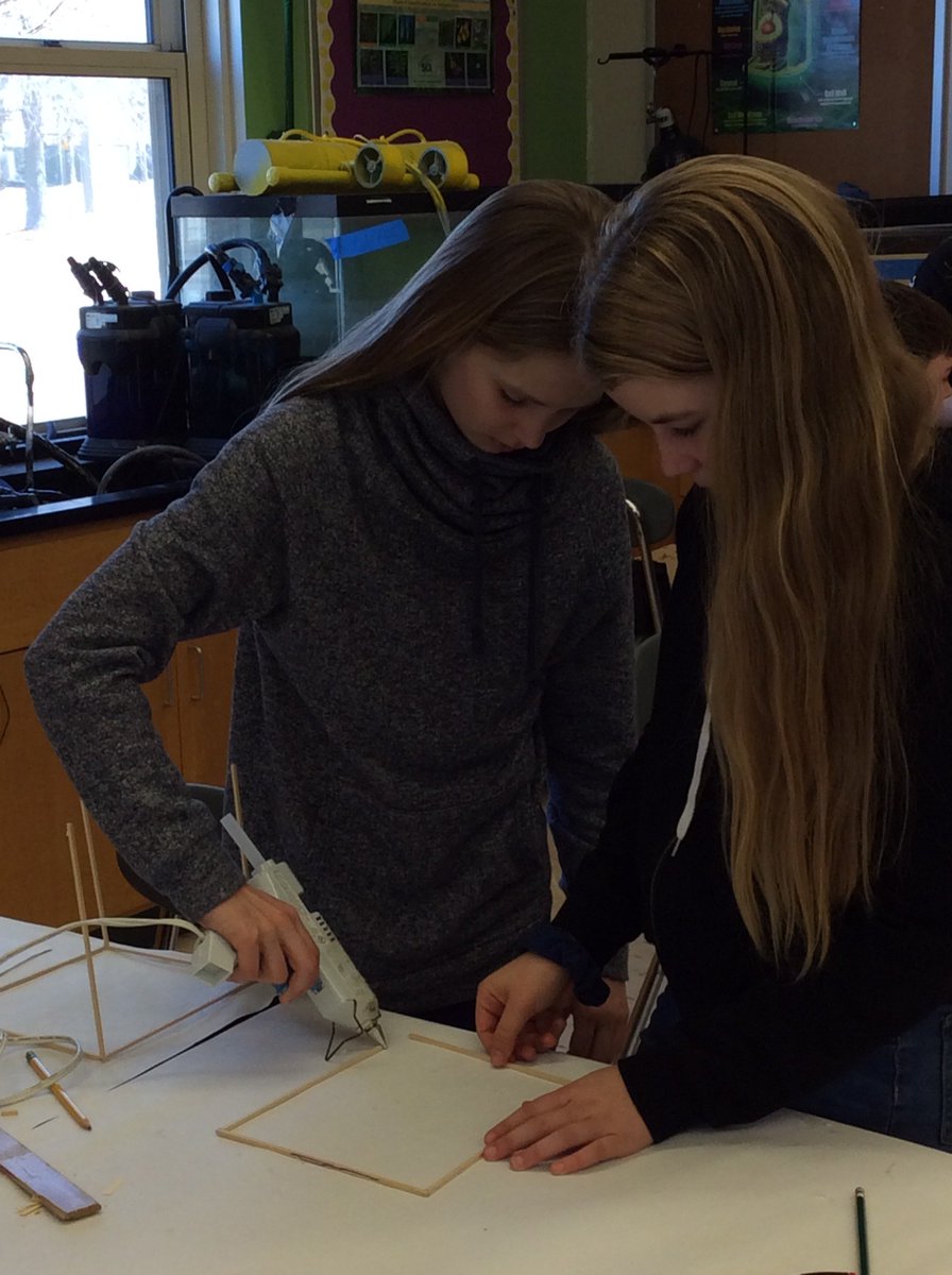ColbyIMS's tweet image. Building model houses to test thermal energy loss. Project based learning in STEAM.  #IMSSTEAM @SenechalSci124  @LarocheAlan @IMSMathGr6