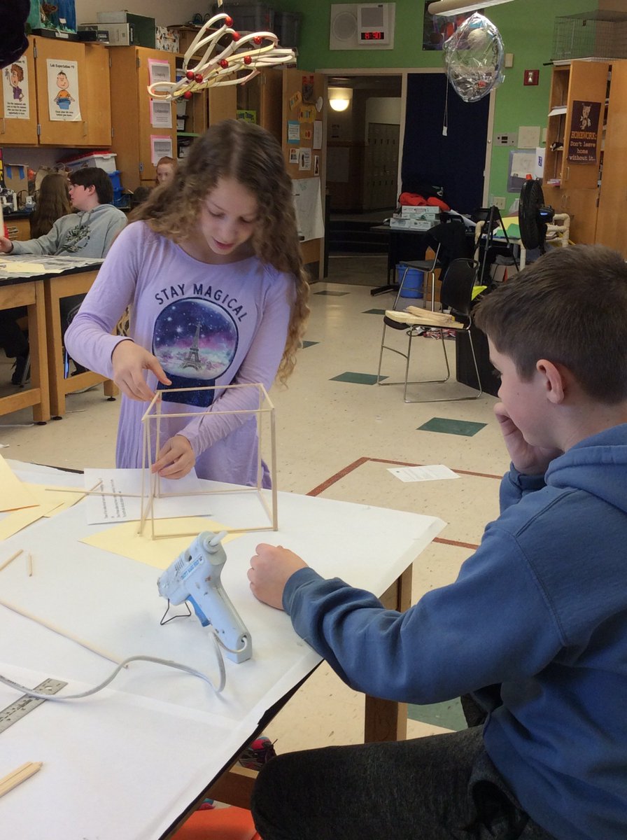ColbyIMS's tweet image. Building model houses to test thermal energy loss. Project based learning in STEAM.  #IMSSTEAM @SenechalSci124  @LarocheAlan @IMSMathGr6