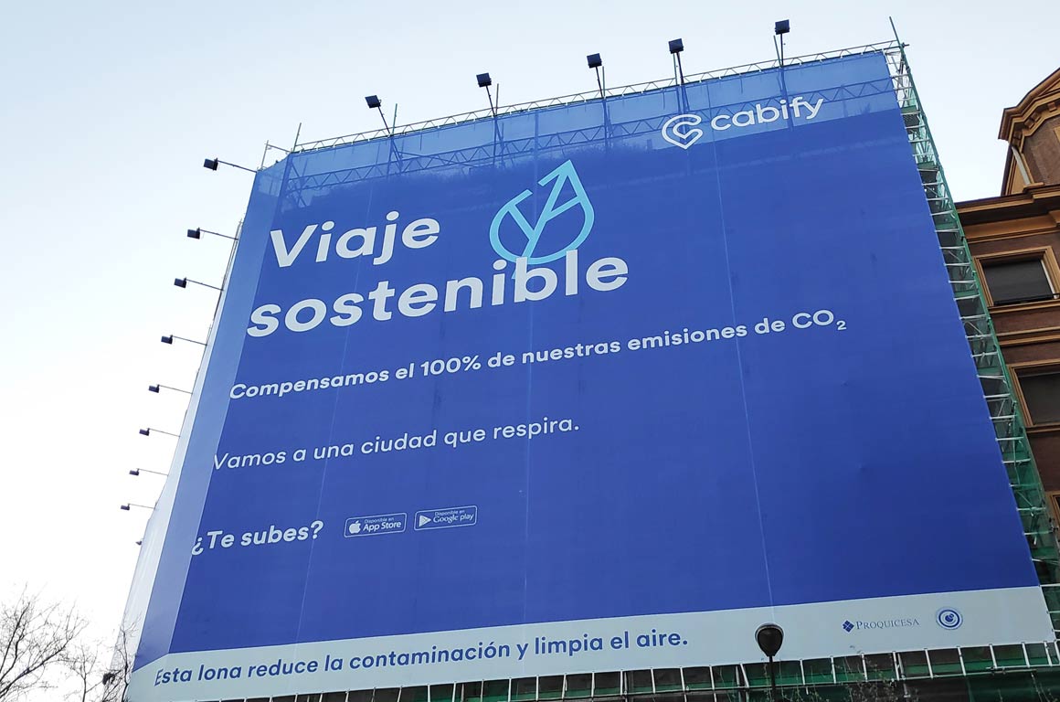 RevistaHaz's tweet photo. @cabify_espana es la primera app de movilidad en Europa y América Latina 100% neutral en emisiones de carbono. Financia el proyecto Madre de Dios en la selva amazónica de Perú de @FirstClimate y ha sustituido sus botellas de plástico por cartón. #innovaciónsocial2018 https://t.co/05OPUW0Dpt