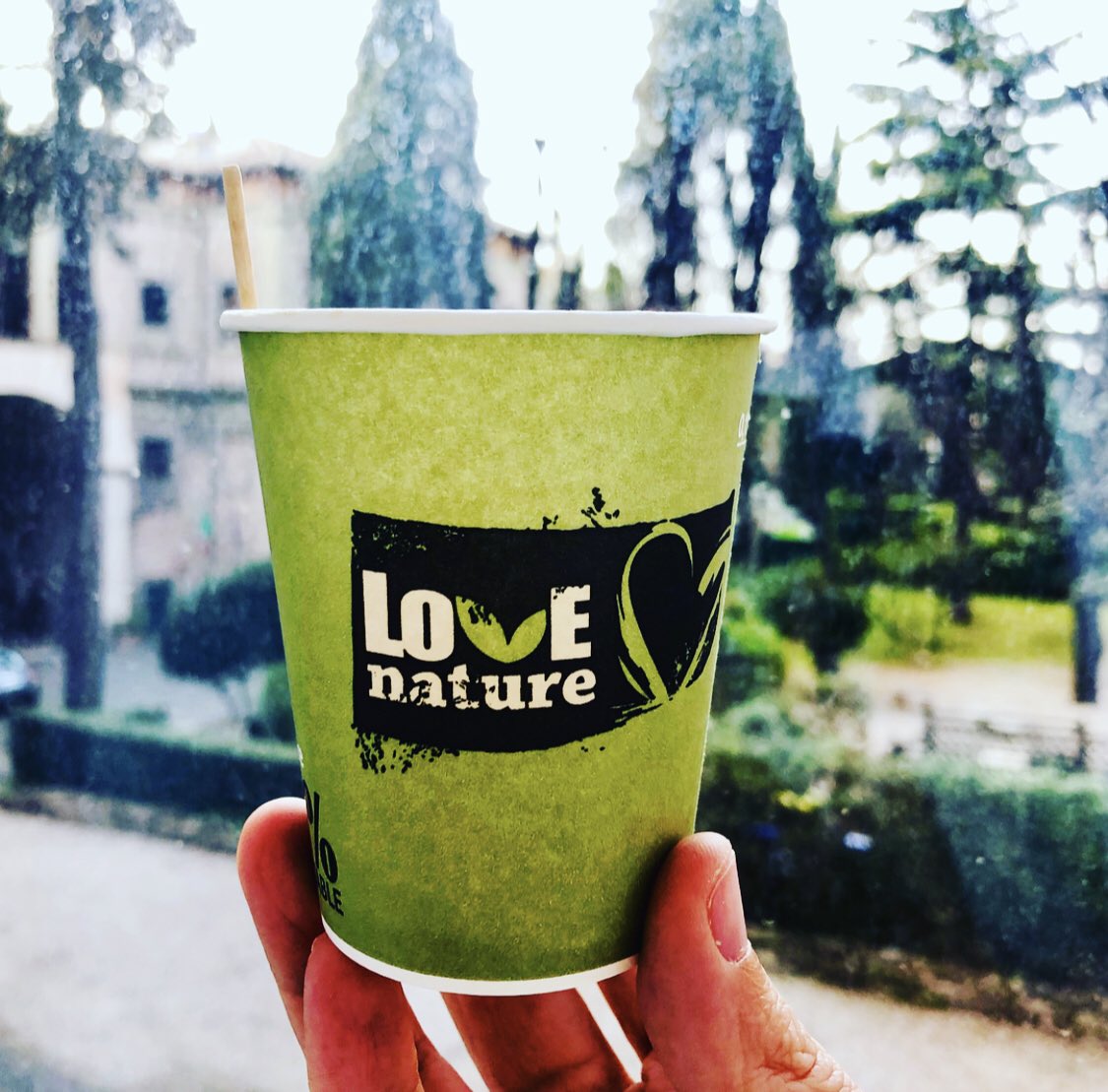 ItalytoHolySee's tweet photo. #plasticfree @ItalytoHolySee diventa più verde. Abbiamo sostituito i bicchieri di plastica con quelli 100% #biodegradabili. @Mipaaft_ @ManlioDS @FarnesinaVerde @ansa_ambiente @corriereroma @Retake_Roma @MarevivoOnlus @VaticanIHD https://t.co/kOWrjYrXzk