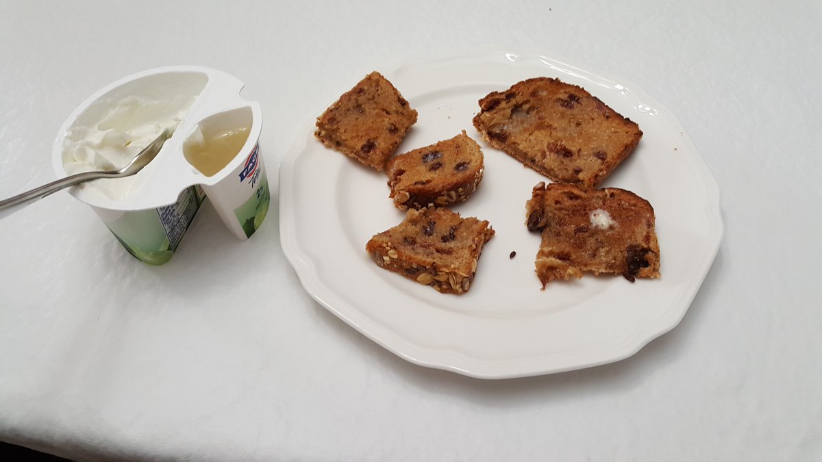 CCSMsGinn's tweet photo. Starting the day off with a healthy breakfast for testing day! Compass scholars, take a deep breath and show what you know! @CompassCS #CCStestprep https://t.co/BuncwMZFKm