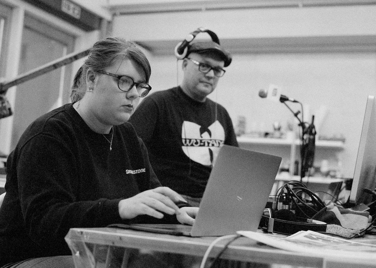 SimonPeterGreen's tweet image. #LAHAD crew in full creative flow yesterday teamwork makes the dream work...  🔥// 📸 @kevdepict // #theoutsider #CUPH #coventry #brooklyn #photography @CU_Photography @PrintMF @BushwickDkrm @FargoVillage @lahadevent