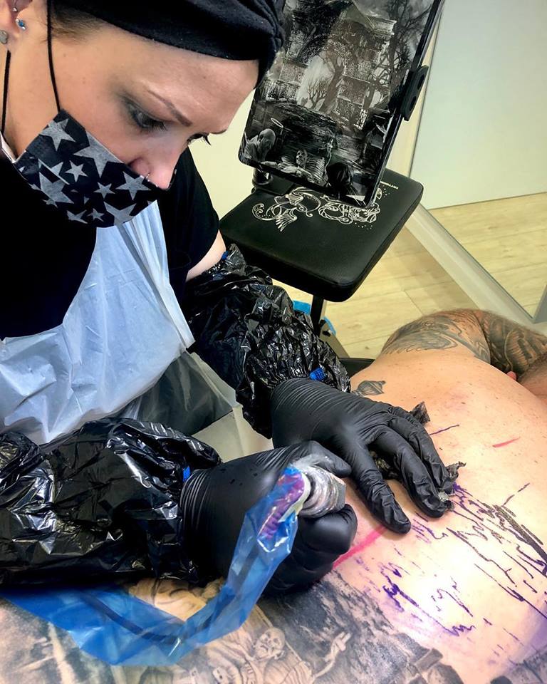 bhillstattoo's tweet photo. DARK DAY | LIVE TATTOO
Tattoo Artist @larabhills

INFO &amp; BOOKING
☎️0495972925
📧info.bhills@gmail.com
https://t.co/XBef0mXAYg

#BHillsTattooCompany
#LaraTonioloTattooArtist
#LaraLadyOktopusTattooArtist
#RealisticTattoo
#BackTattoo
#Cittadella
#Tattoo
#INK https://t.co/HylVuE30pX