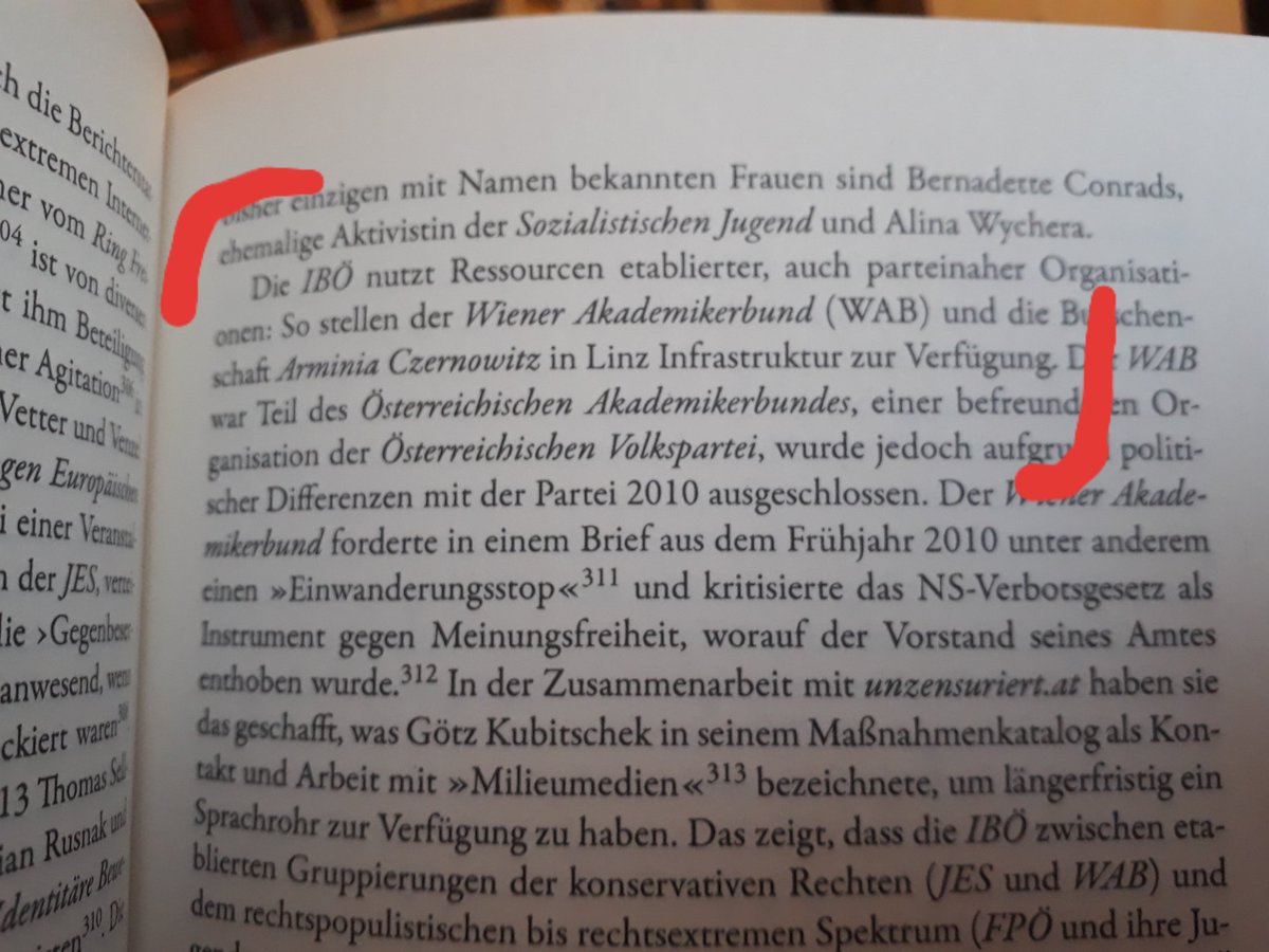 Natascha_Strobl's tweet photo. Bitte fallt doch jetzt nicht Alle auf Kurz rein. Nichts an den Verbindungen von FPÖ und Identitären ist neu. Auch Linz und die Arminia Czernowitz nicht. Das hier ist aus der 1. Auflage unseres Buches von 2014. Schon da war alles klar. https://t.co/j083qlSECc