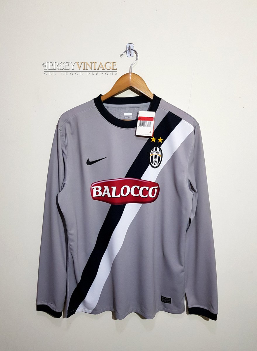 JUVENTUS 2010 THIRD LS
PROTOTYPE 
BALLOCO SPONSOR 
PLAYER ISSUE 
#8 MARCHISIO 
NAMESET ORIGINAL 
BNWT

SIZE L

WHATSAPP 08562080855

#jersey4sale
#classicfootballshirts
#jerseyvintage
#classicshirts