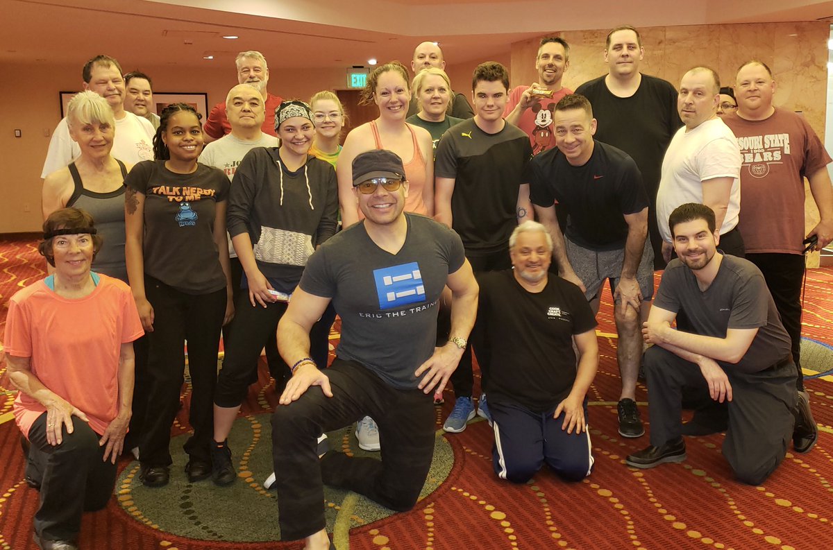 ErictheTrainer's tweet photo. Big @acfchefs workout this morning in Minneapolis #cookcraftcreate @QuestNutrition @CelebritySweat1 @GoldsGym @ACFteamUSA https://t.co/cNgh9RFmVG