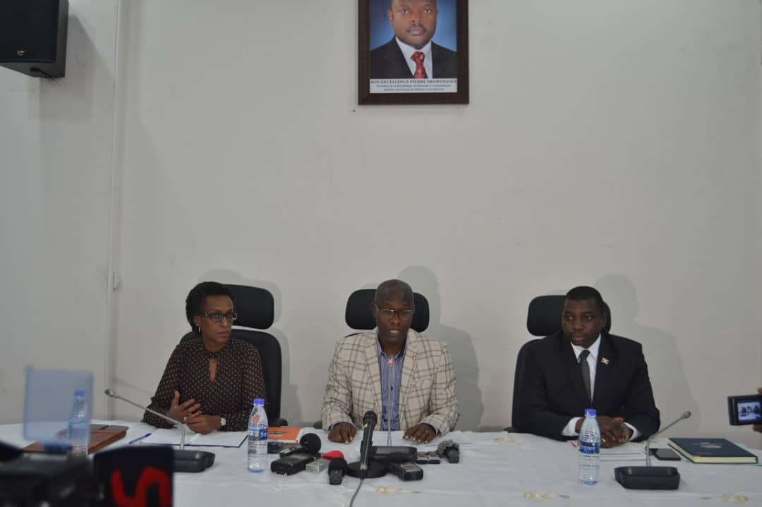 RTNBurundi's tweet photo. Le @GenreMinistere s'est imprégné du système d'évaluation #CEPOP et des progrès ont été constatés à hauteur de 98% au niveau du #PAA du @BurundiGov et à 90% au niveau du ministère dixit @mmnivyabandi https://t.co/eYWzfF556Q
