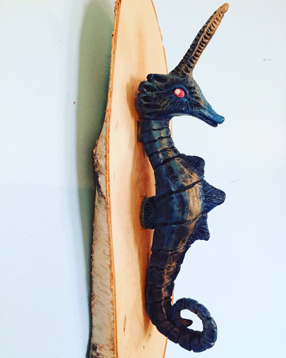 alexiscolbert's tweet photo. Come say Hi to Mr. Seacorn! This FRIDAY, APRIL 5th for my solo exhibition @frothymonkey in Franklin during art crawl and to the end of April. #franklinartscene #womeninthearts #seahorse https://t.co/M0xuxcng7O