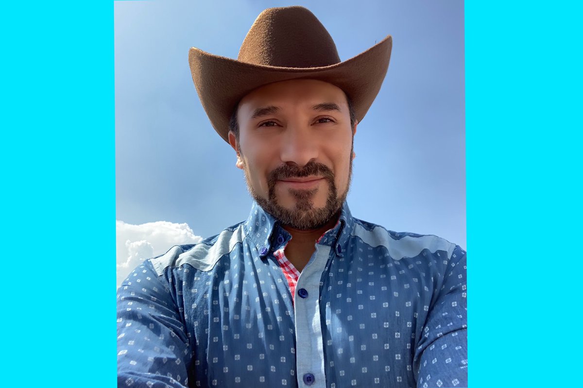AvilaLuisManuel's tweet photo. 😇Y ahora, los días soleados son cada vez más y más y mááááááás calurosos😅⛅️🌤☀️ #NuevaFotoDePerfil #NewProfilepic https://t.co/bVfG9dGEQP