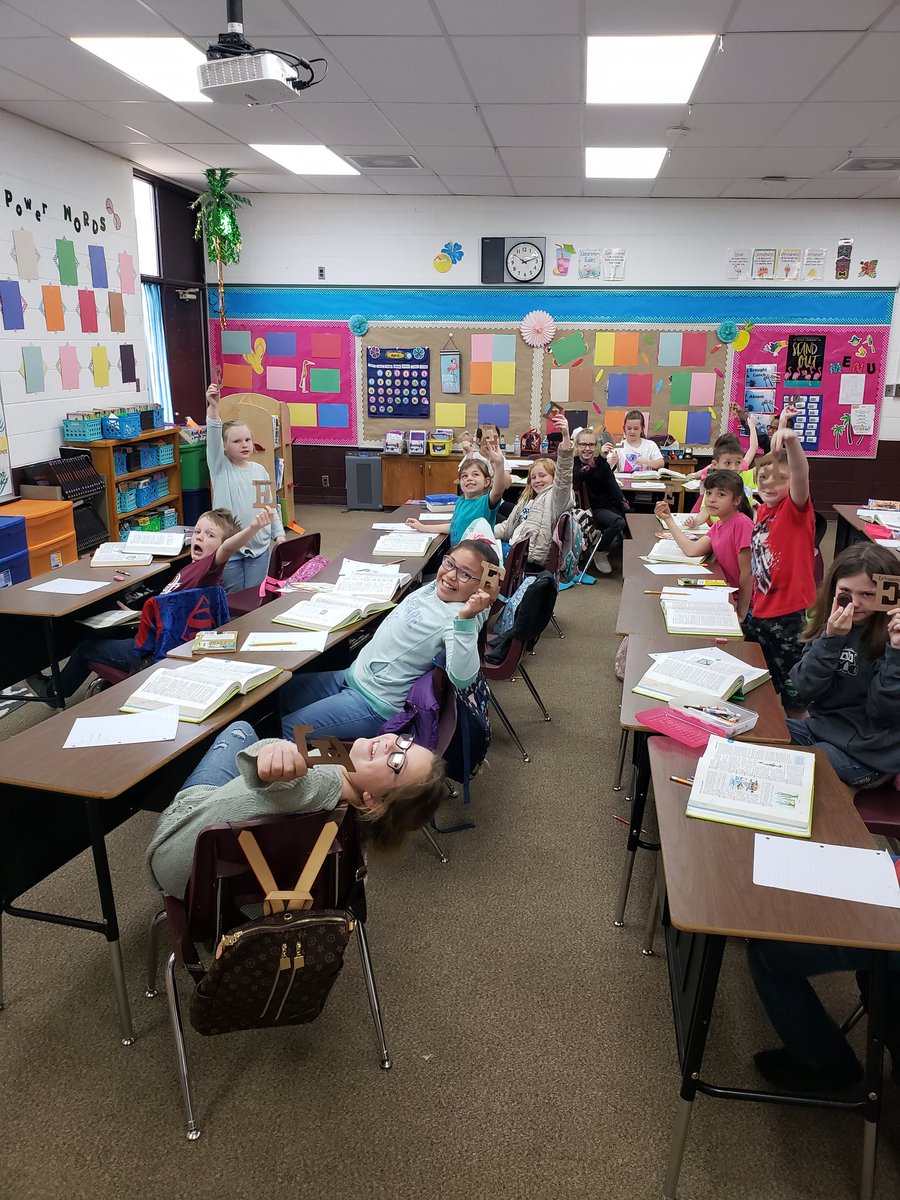 SayreUpperElem's tweet photo. My kids got brown "E"s for April Fools with an E vocabulary word on it that they had to look up. Of course they got real brownies after! 🤣 https://t.co/5NQk0zbWBx