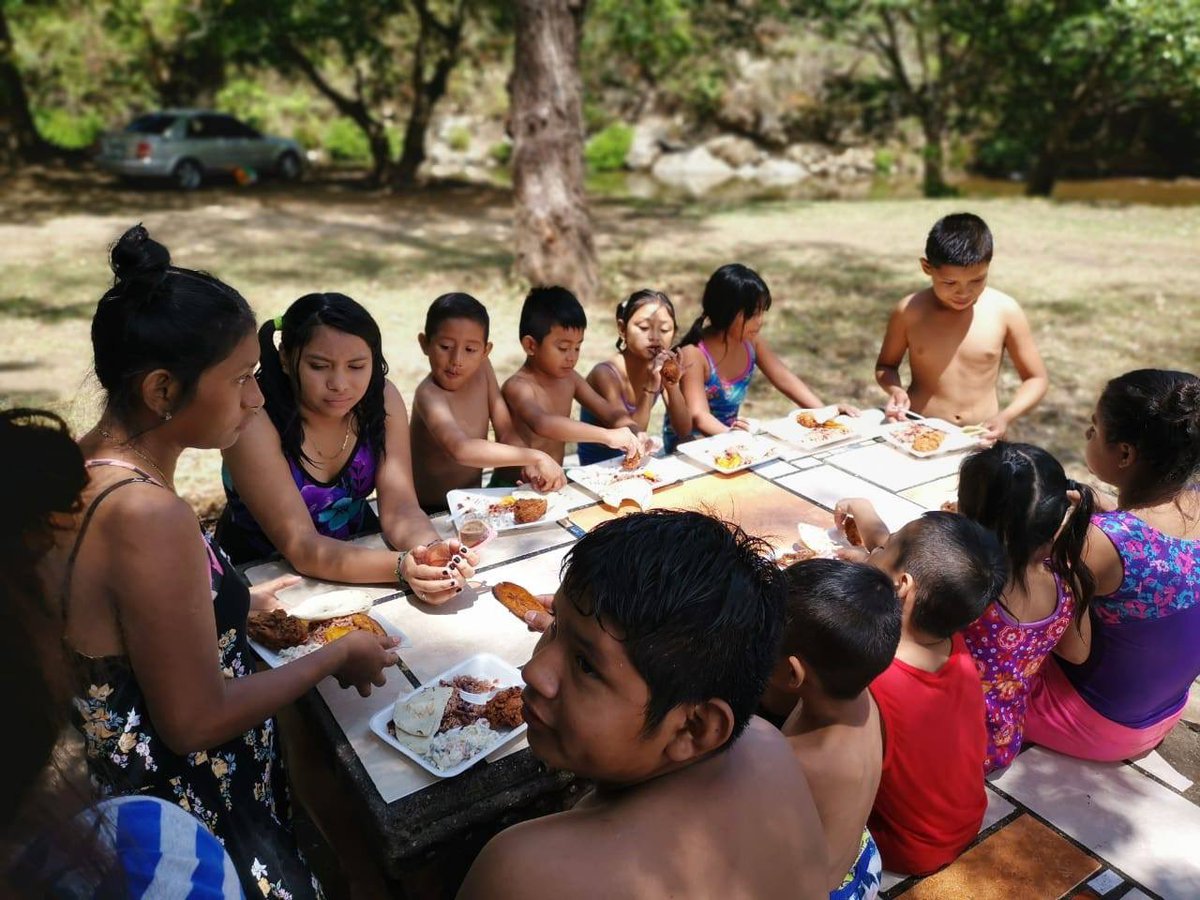 HeartsInMotion's tweet photo. What do you do when it's hot outside? You pack and take the kids to the river! ;)
#HIM #havingfun #recreation #happykids #theheatofmarch #zacapa #staffinaction #water #sun #nutritioncenter #TheReeseHouse https://t.co/n5yNgIRRcI