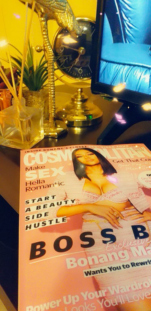 Soul_Charles's tweet photo. ...!!!!@bonang_m @CosmopolitanSA #BossBabeIssue https://t.co/TlD4xbJEAk