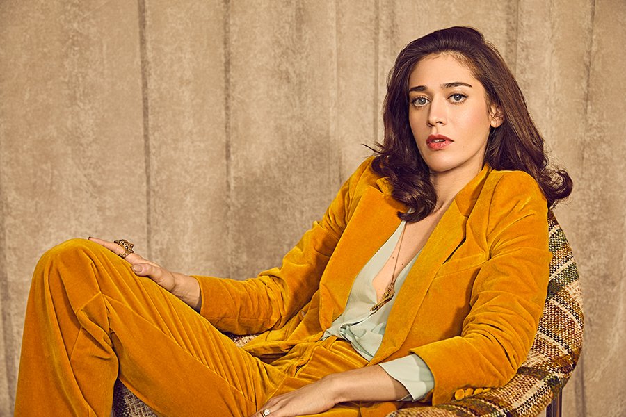 1883Magazine's tweet photo. One of our favourite shoots of this year from our #EXPOSEDISSUE with #MastersOfSex #Meangirls and #Dasboot star #LizzyCaplan
/
Order your copy via https://t.co/vwu7B3vUP6
/✏️@naureennashid 📸@daniellelevitt
#actress #janis #AreYouSleeping #cloverfield #film https://t.co/iLHXstc5cM