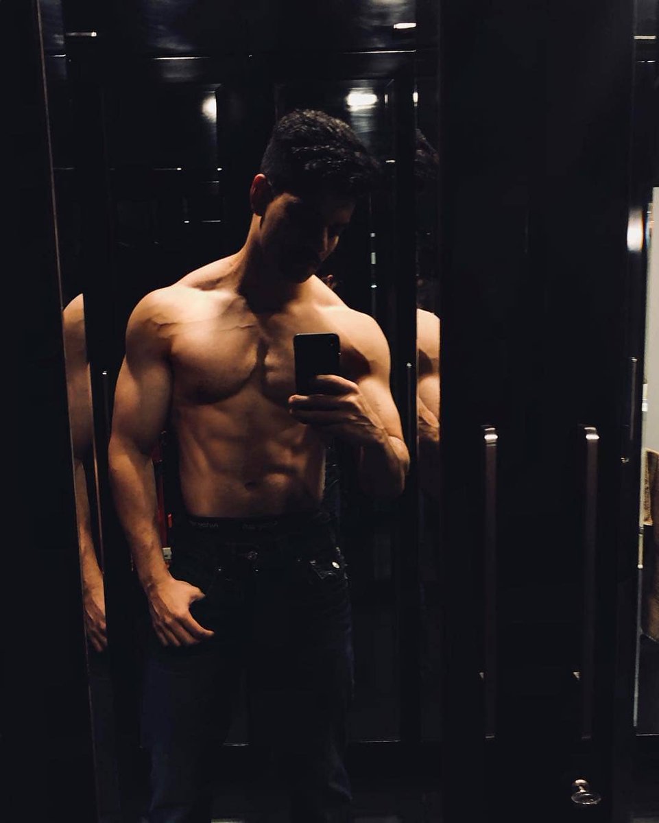 bollywood_wrap's tweet photo. This is Called a Sexy Body #soorajpancholi #bodypositive #bodybuilding #bodyholics #bodygoals #bodytransformation #bodybuilder #actor #gymnastics #gymfreak https://t.co/mNHIYtV8IU